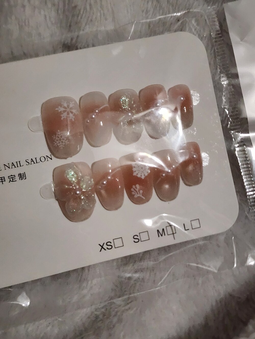 Size Medium Press On Nails